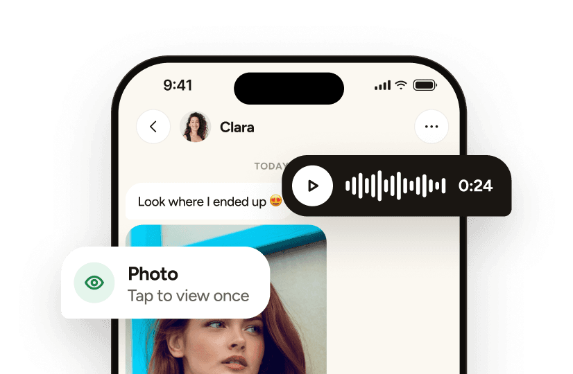 A chat with a voice note and a photo you can view once